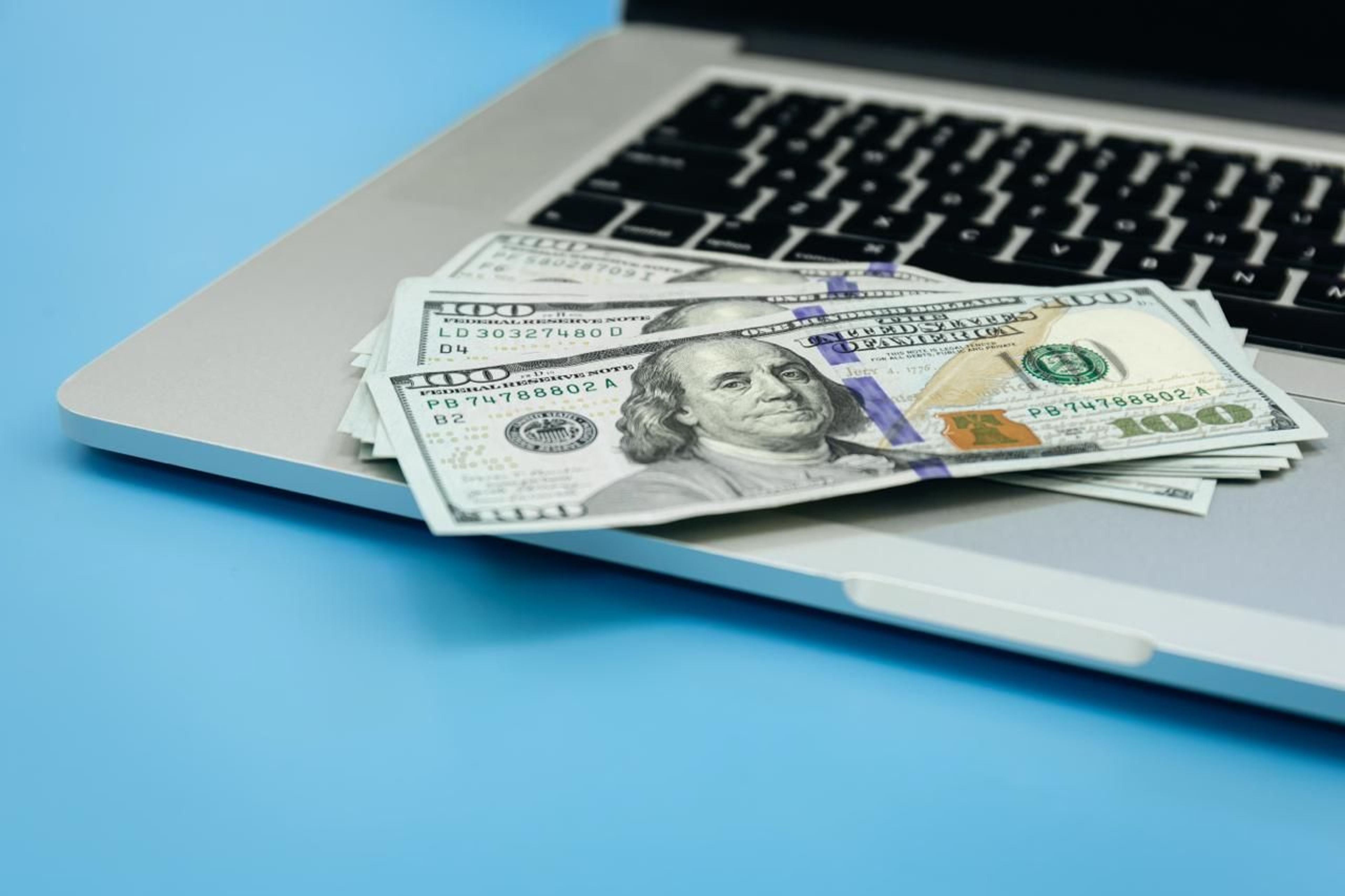 IT рекрутер може заробляти близько $1600 на місяць 