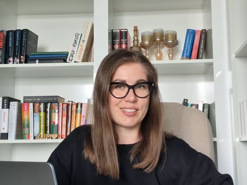 Preview of video review by Alla Petraki